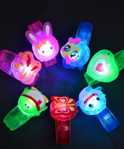 Đồng hồ đeo tay phát sáng có đèn LED nháy hình con vật dễ thương