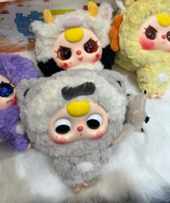 Búp bê Baby Three đầu to, túi xách quai chéo Baby Three