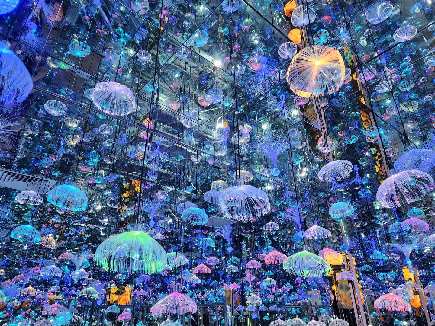 trung tâm ánh sáng tại vincom mega mall ocean city